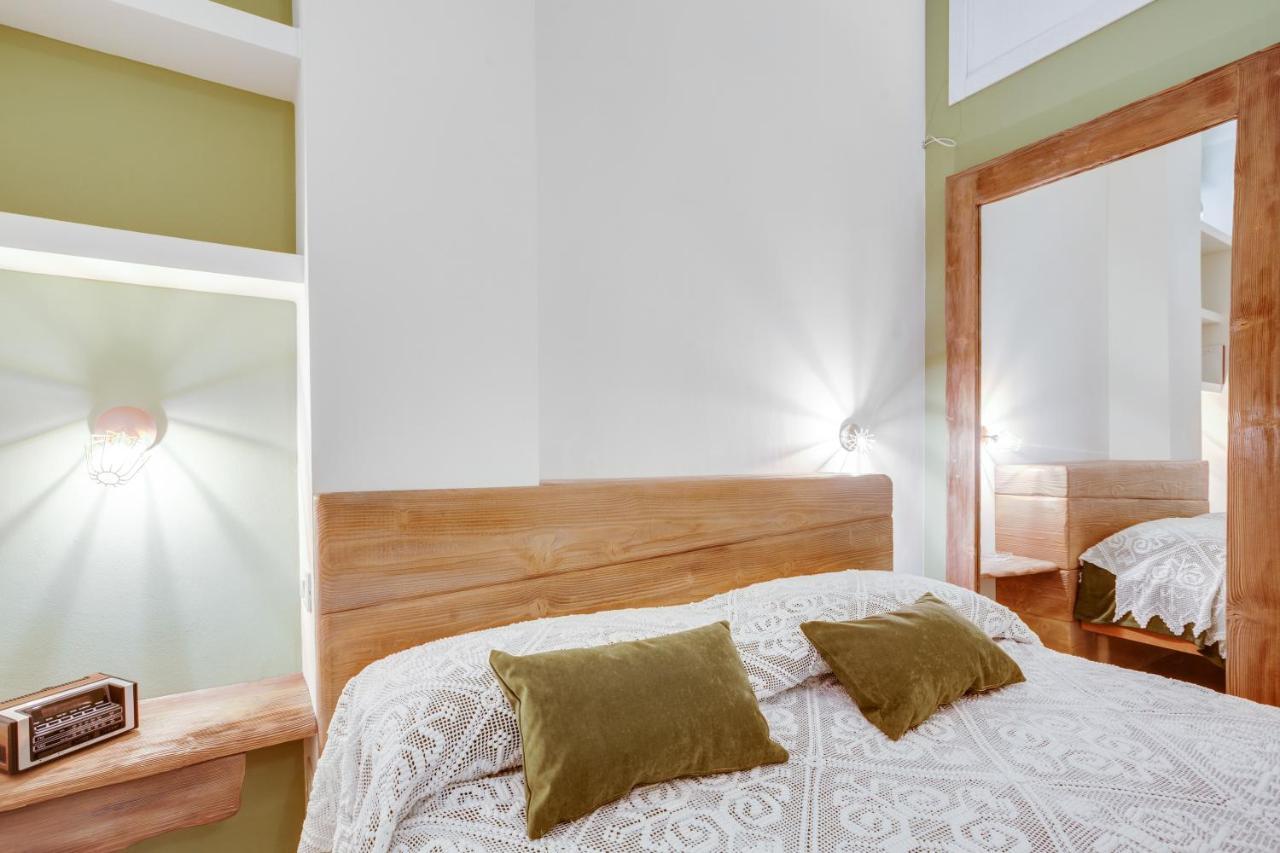 Madame Bari' Suite Apt In The Heart Of Bari Buitenkant foto
